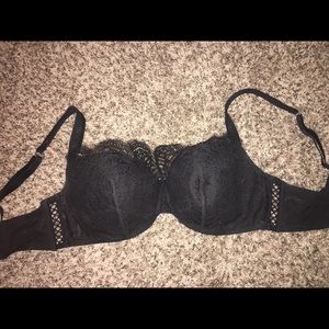 (OPEN TO ALL OFFERS) VS Balconnet Bra - 38D